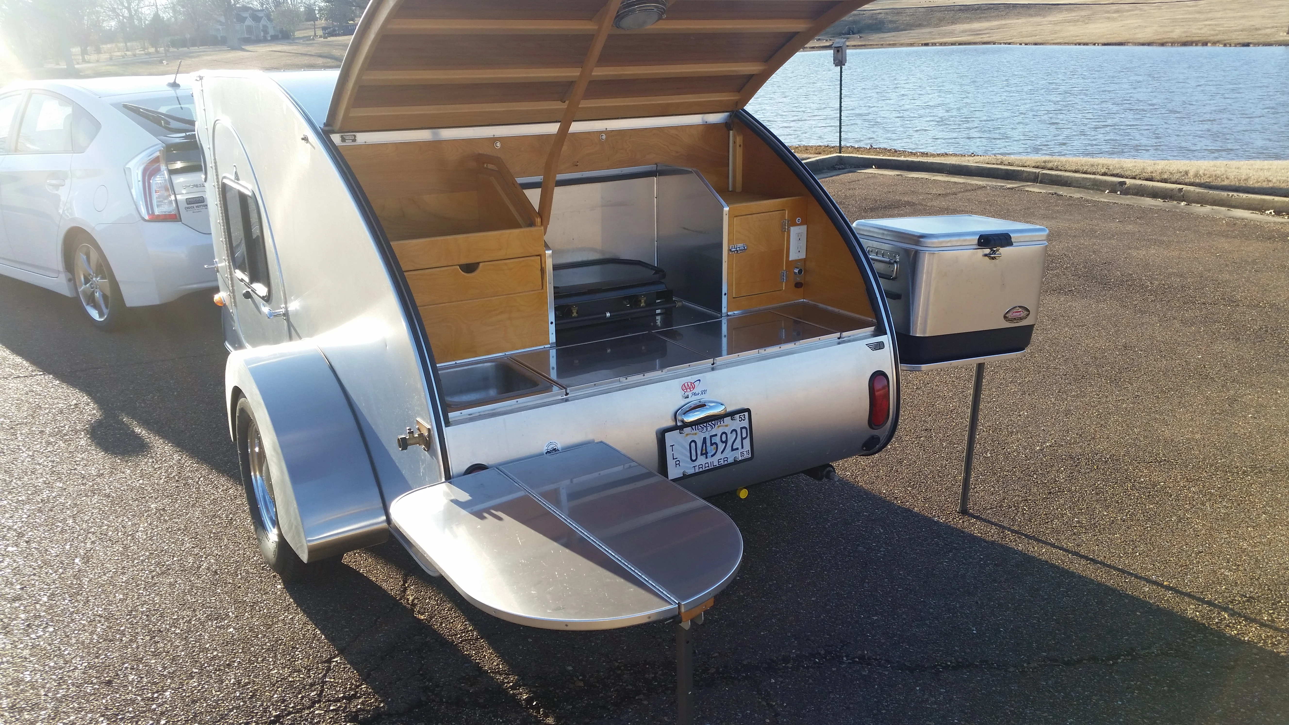 2005 Camp-Inn 560 Ultra Kitchen.webp