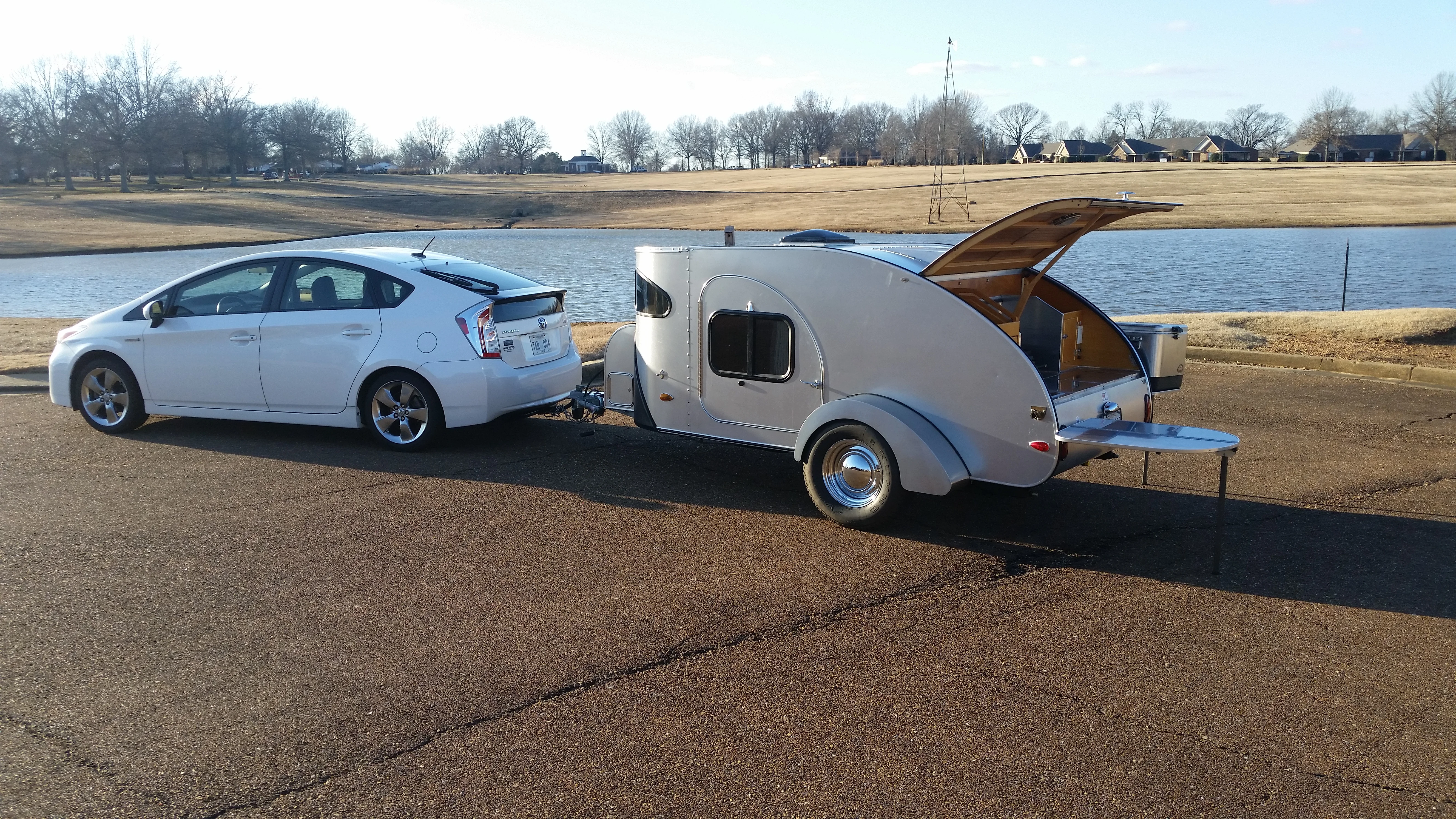 2005 Camp-Inn 560 Ultra, Left Side Full View.webp