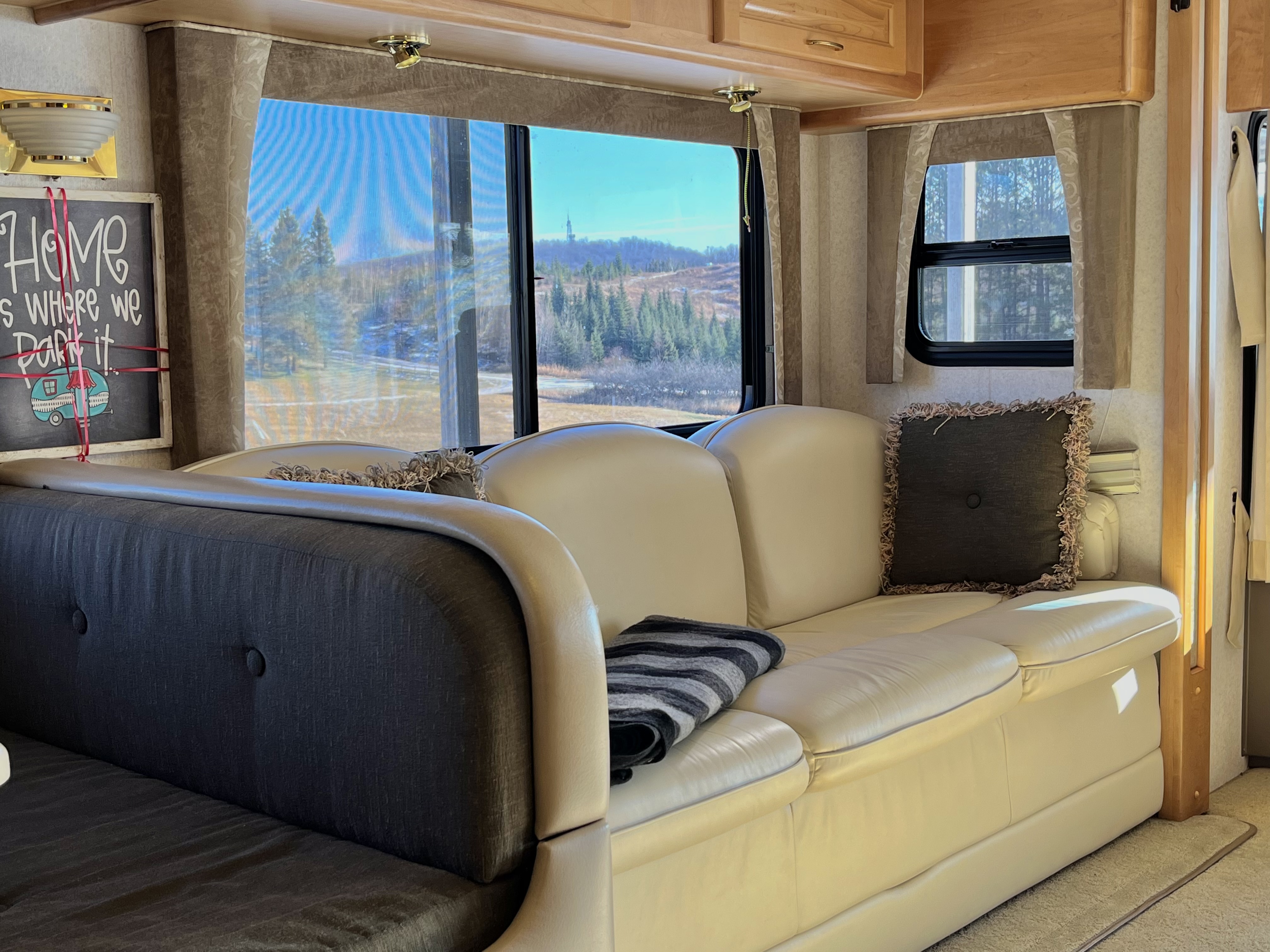 4FDEE6FB-4BED-4162-919D-2D2BE37E3A88