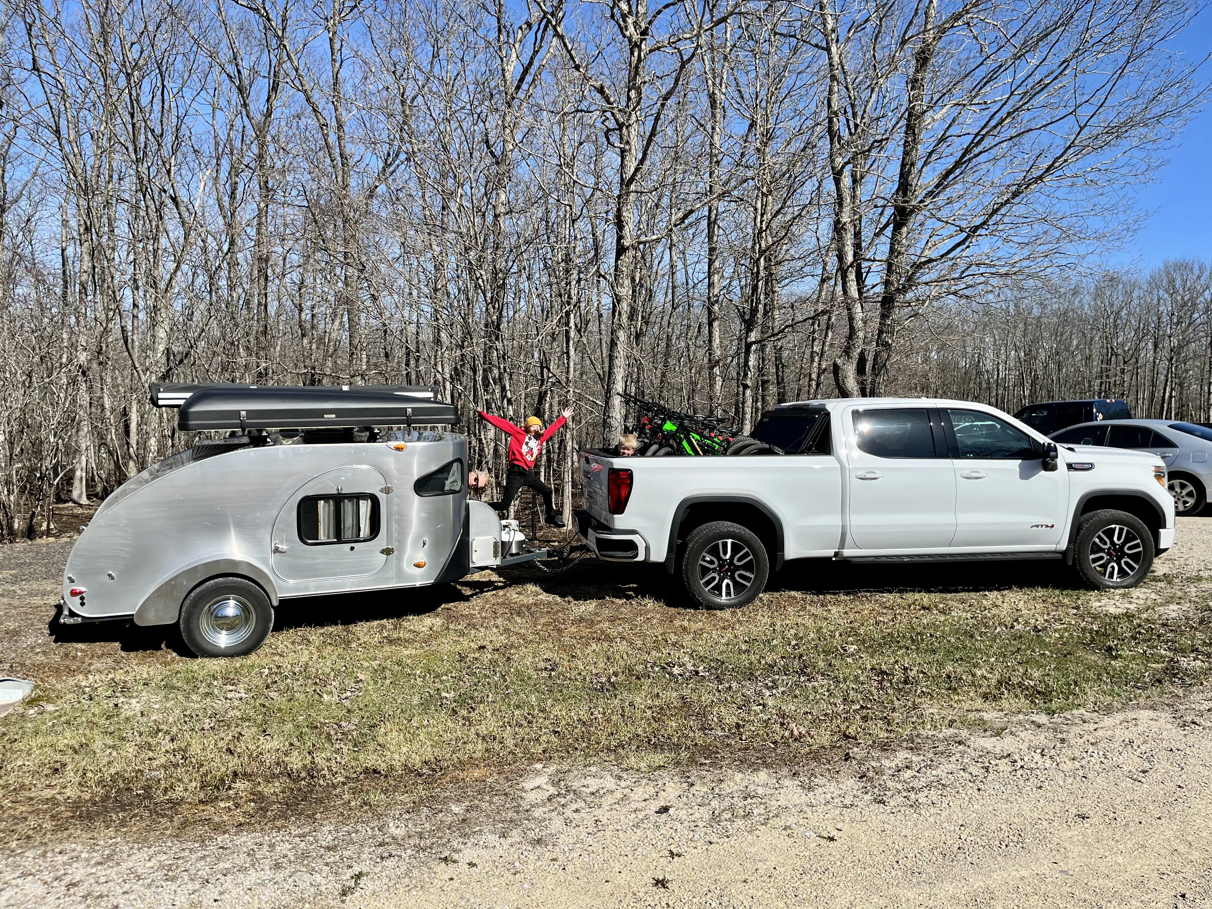Sierra 1500 plus SMUDGE and 5 bikes